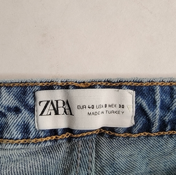 Zara Jeans Sz 8 Slim Straight Distressed Rigid High Rise - Picture 5 of 7